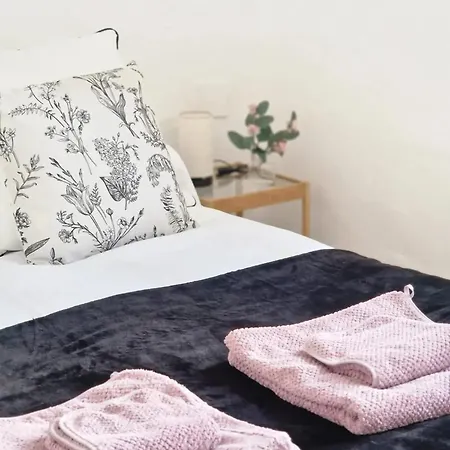 Bright In With Private Garden * 세비야