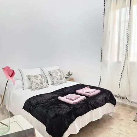 아파트 Bright In With Private Garden